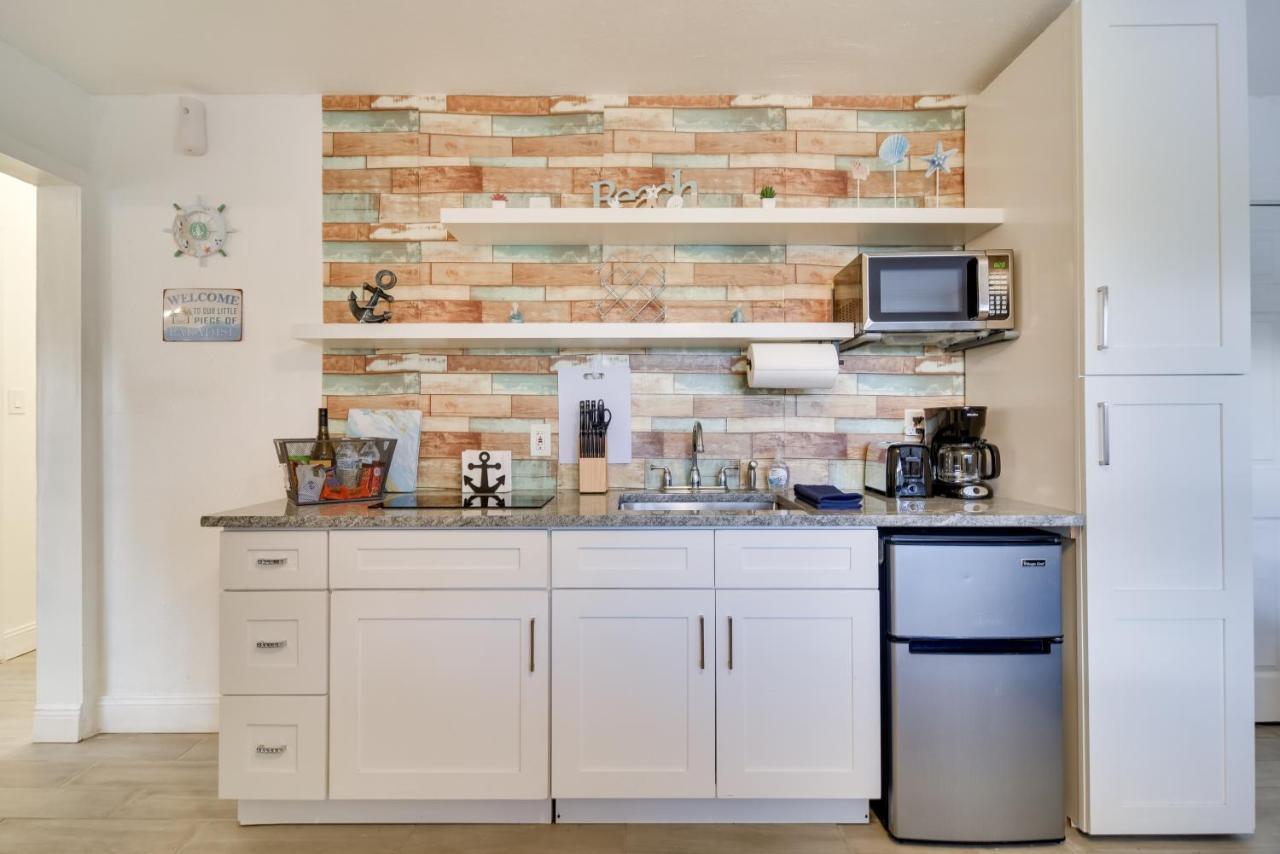Pet-Friendly Gulfport Home Walkable Location! 세인트피터즈버그 외부 사진