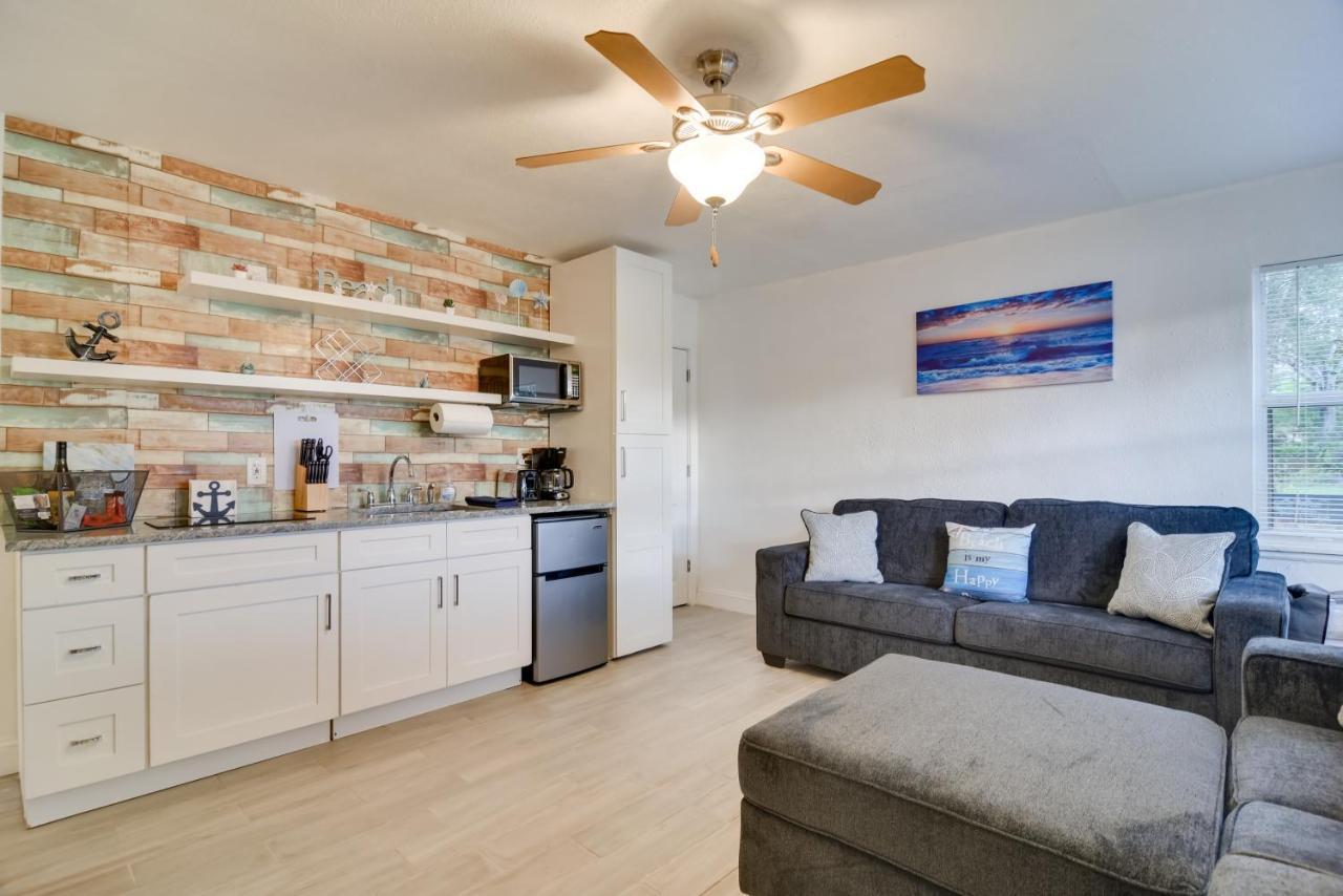 Pet-Friendly Gulfport Home Walkable Location! 세인트피터즈버그 외부 사진